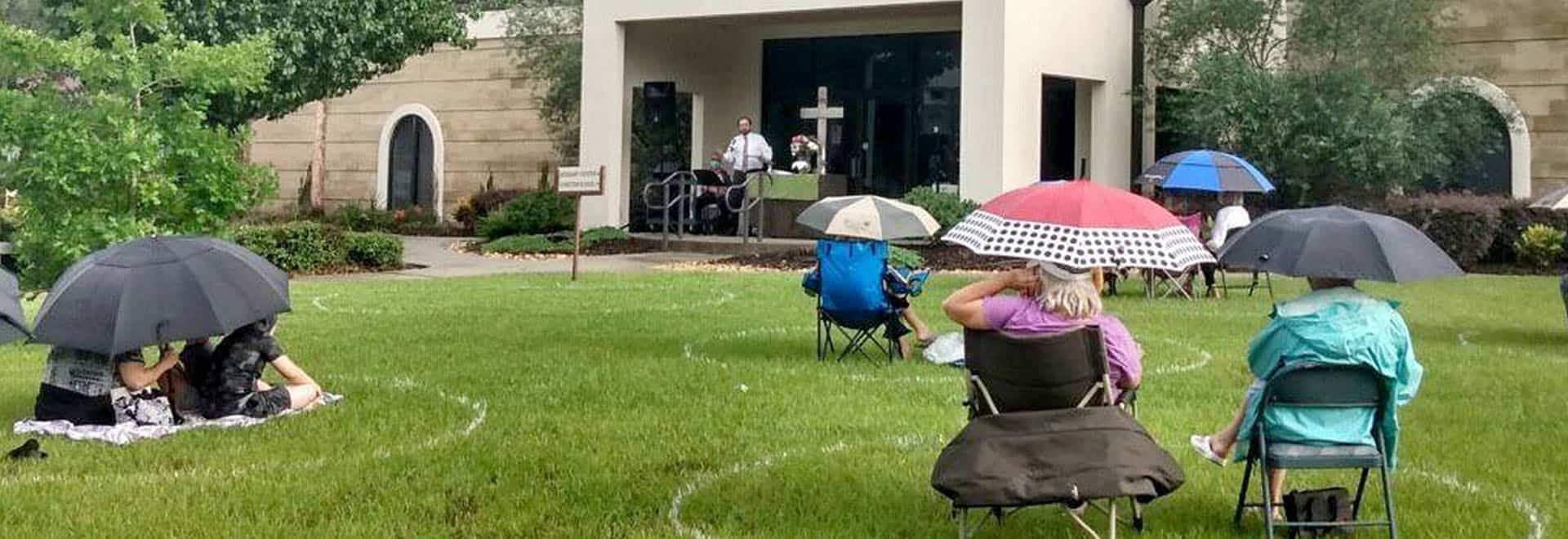 St. Paul’s United Methodist Church, Ocala, holds first outdoor service July 5. (SPUMC photo)
